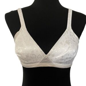 Playtex Cross Your Heart 34A